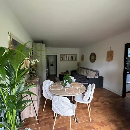 Saint Tropez Centre Parking Et Jardin Prive Inclus