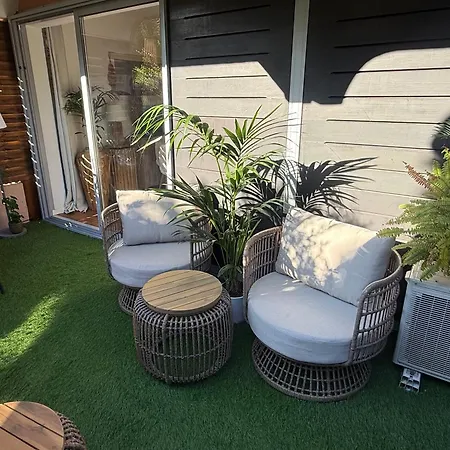 Appartement Tropez Centre Parking Et Jardin Privé Inclus *